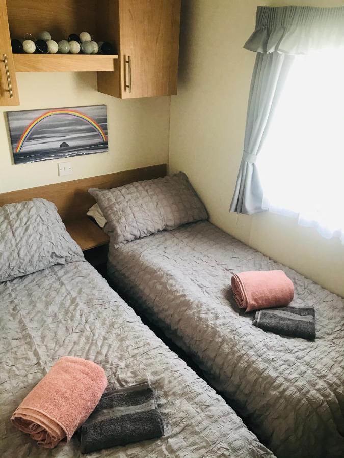 Turnberry Caravan Quiet Peaceful Location Near Golf Spas And Beaches Girvan Exterior foto